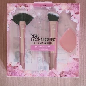 Real Techniques Sculpt and Glow.